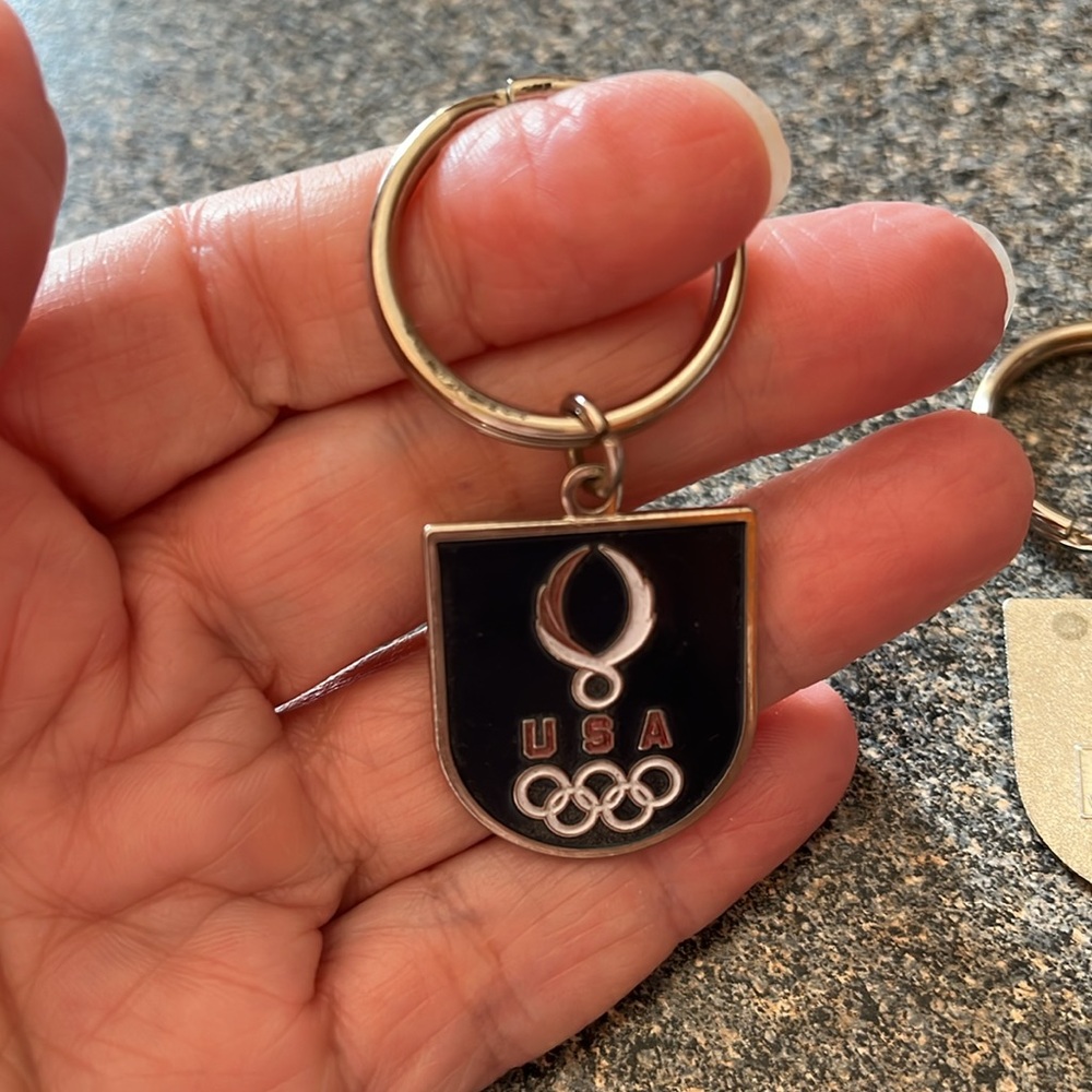 USA Olympic Keychain Set - Black and Silver - Picture 6 of 8